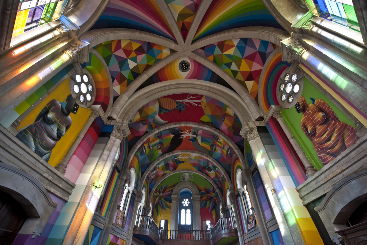 Traspasando la línea de lo sagrado