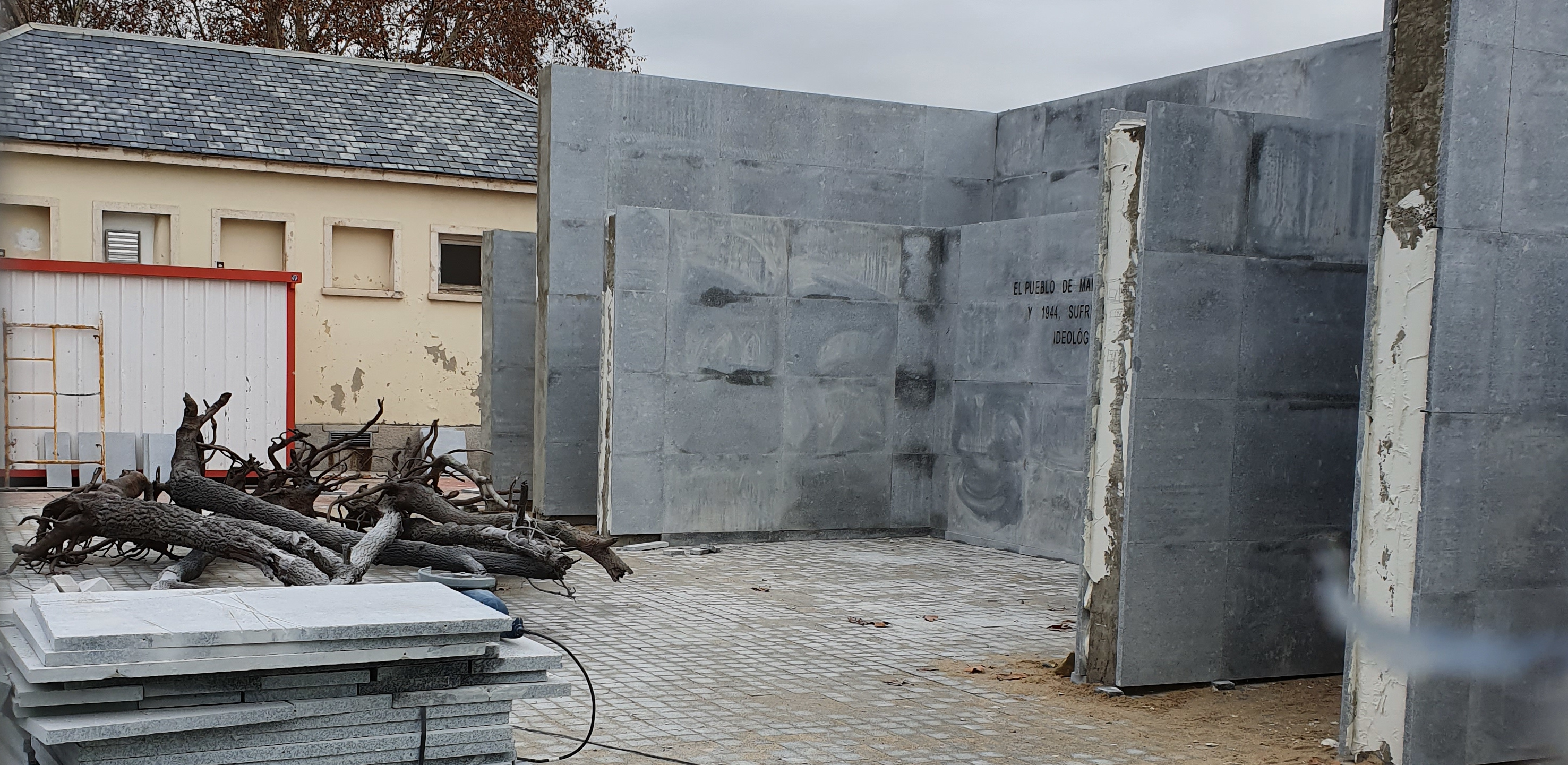 Los familiares de las víctimas del franquismo consideran una «vileza» el nuevo memorial de La Almudena