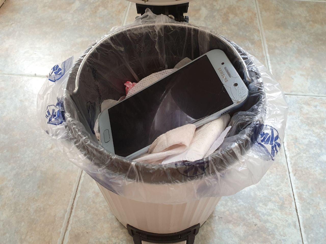 Si de verdad quiere desinstalar la aplicación TWITTER dele a ACEPTAR